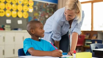 Cómo convertirse en un Auxiliar de Educación Especial