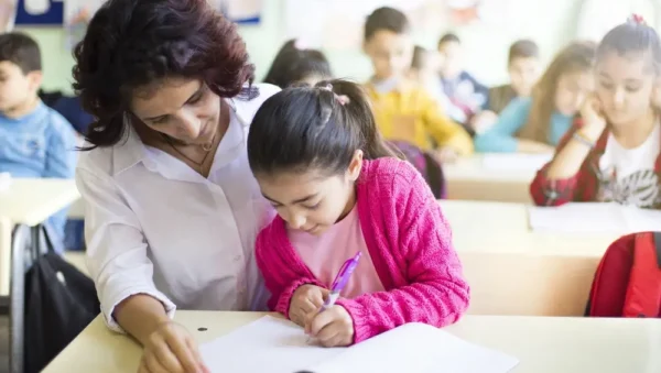 Los auxiliares docentes cobran las vacaciones